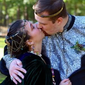 Meet your Posher, Alicia